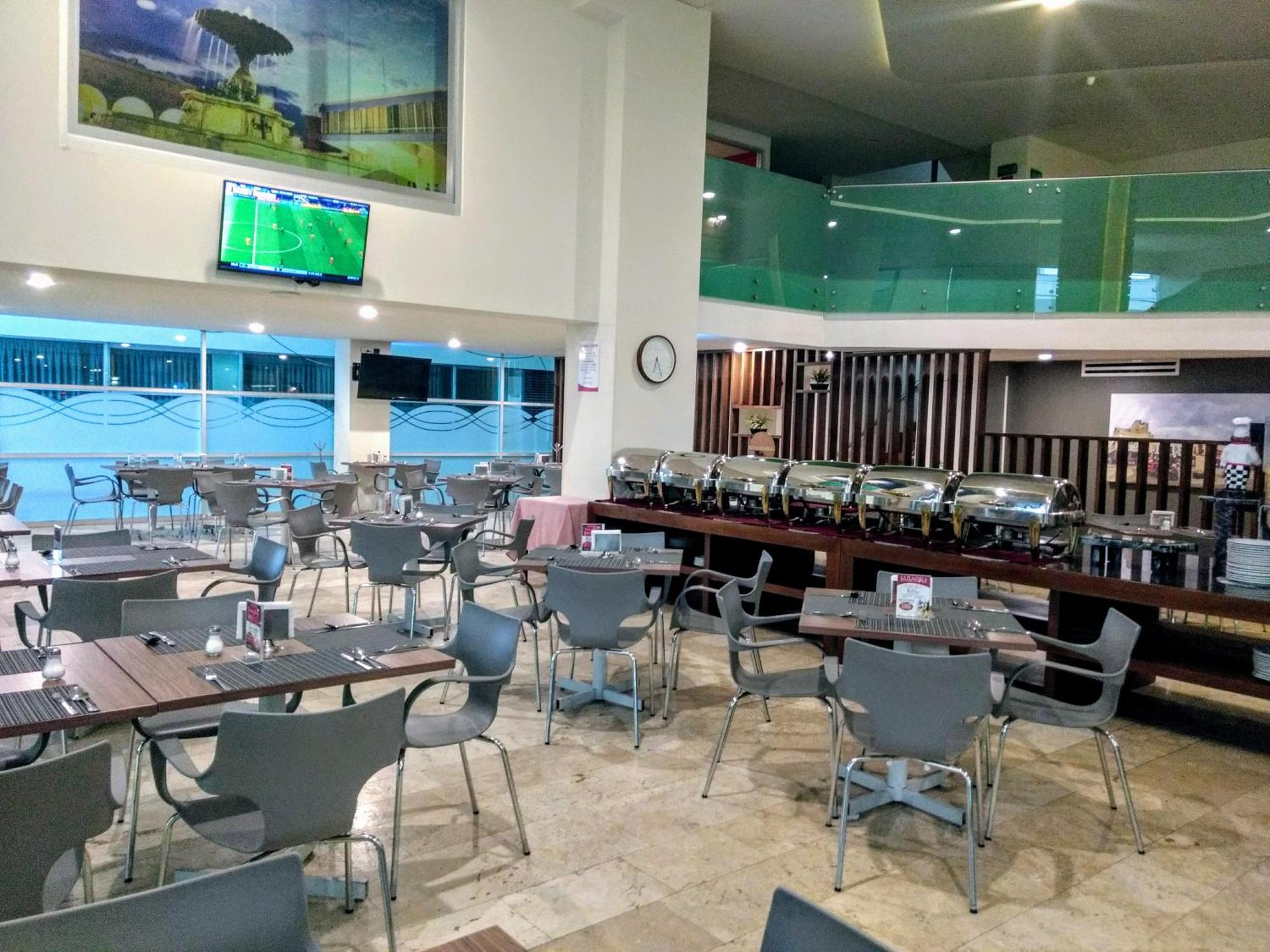Kasa Hotel & Suites إيرابواتو المظهر الخارجي الصورة